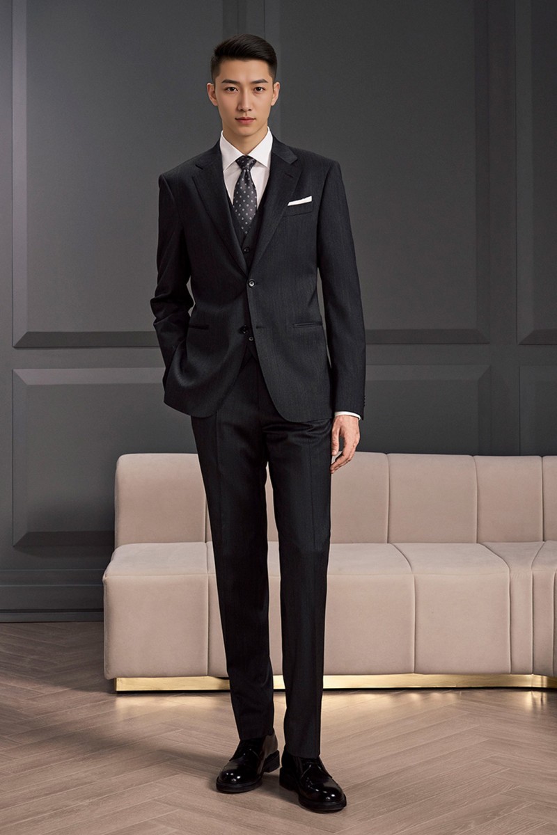 藏青色西装搭配图4