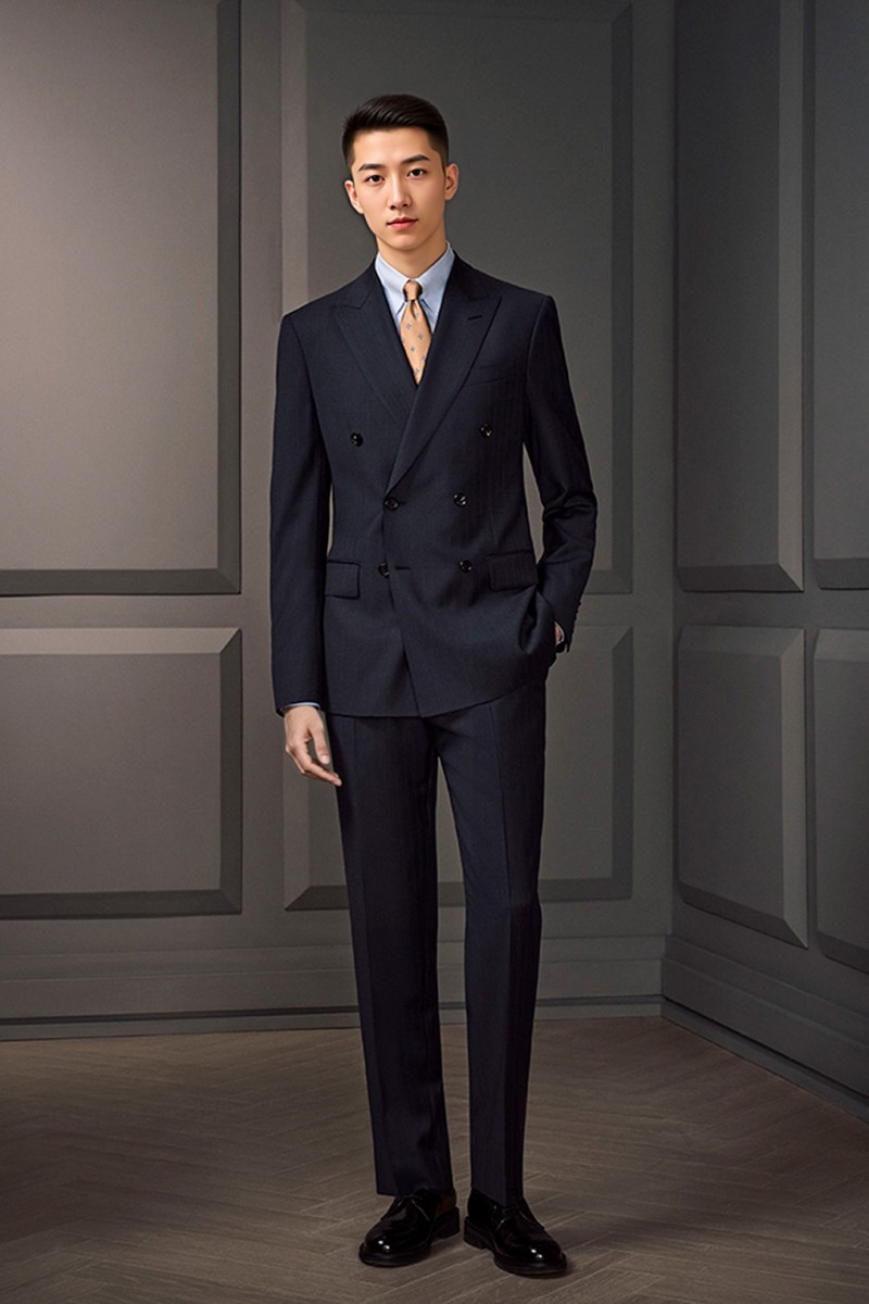 藏青色西装搭配图5