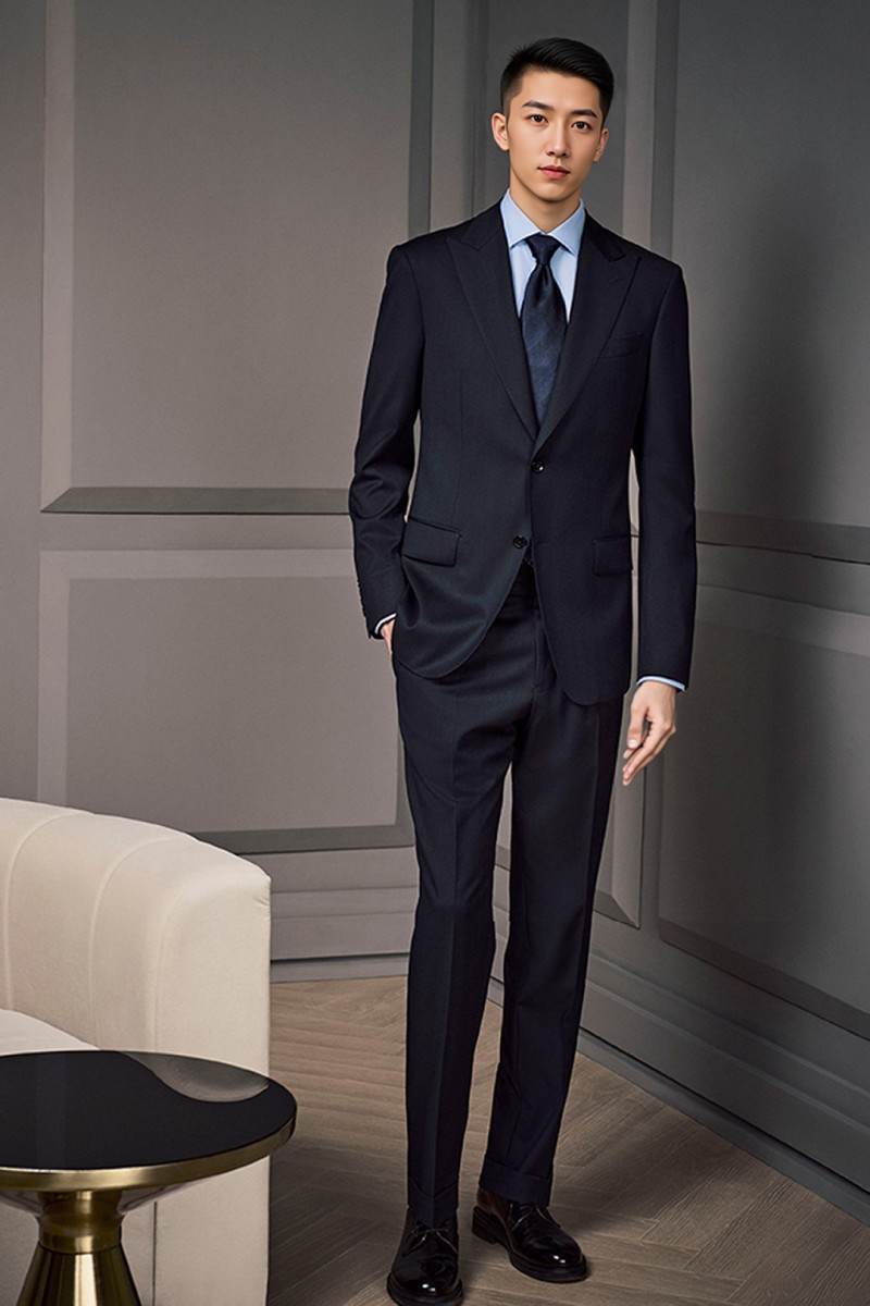 藏青色西装搭配图6